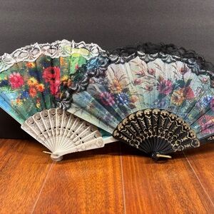 2 Vintage Floral Lace Hand Fans